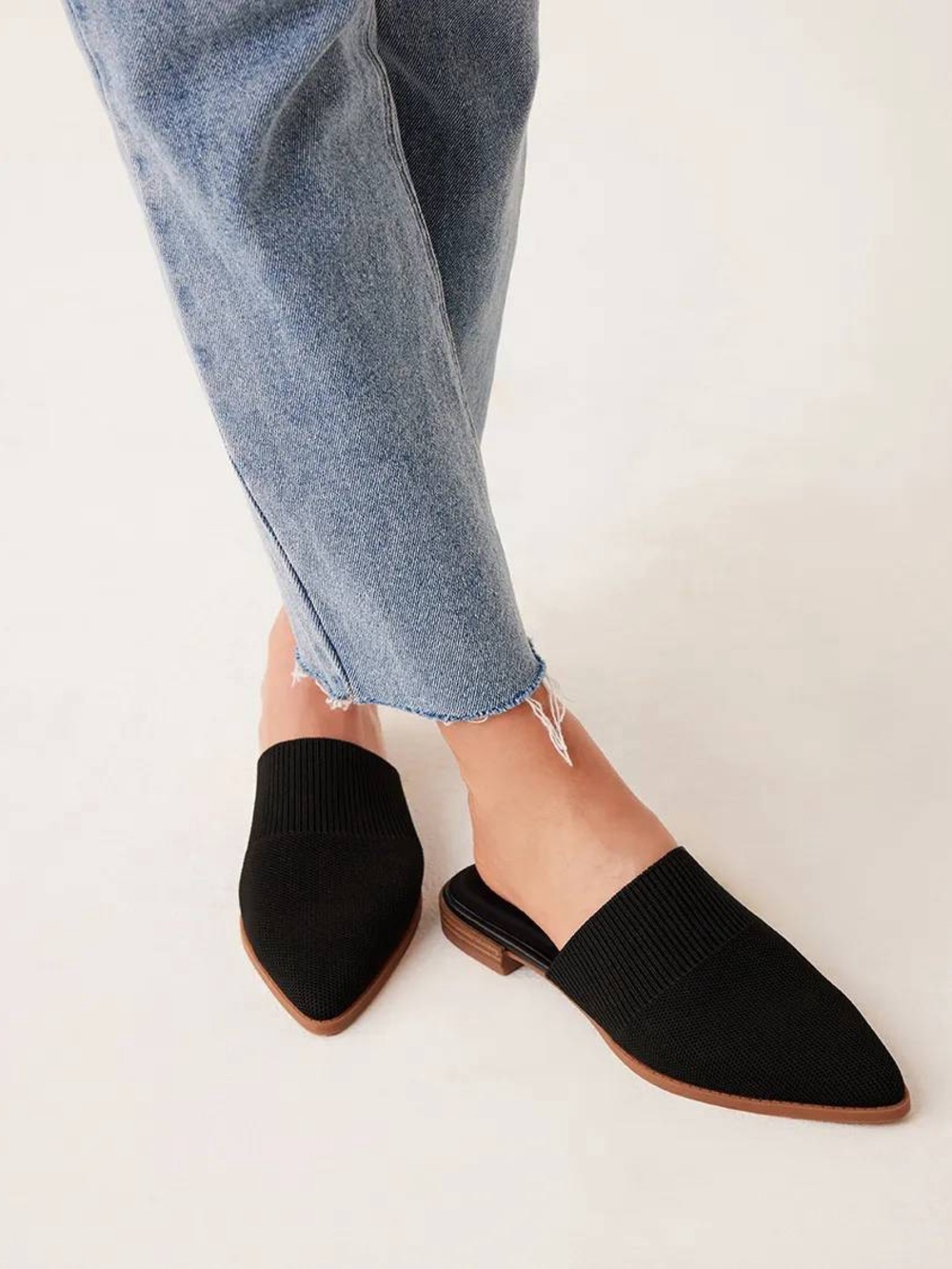 Anne Klein Black Knit Pointed Slip-On Mules size 7.5